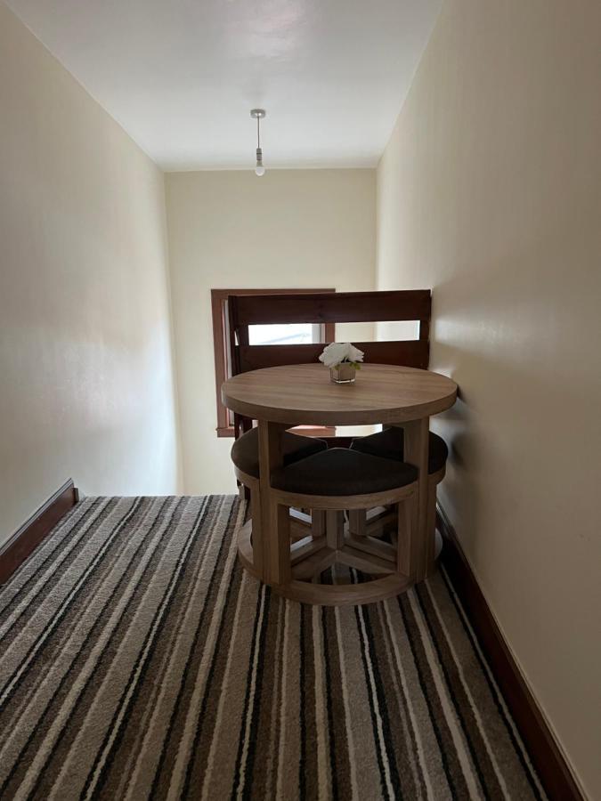 4 Bed Bungalow Near Airport EDI Exterior foto