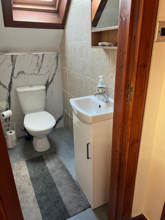 4 Bed Bungalow Near Airport EDI Exterior foto